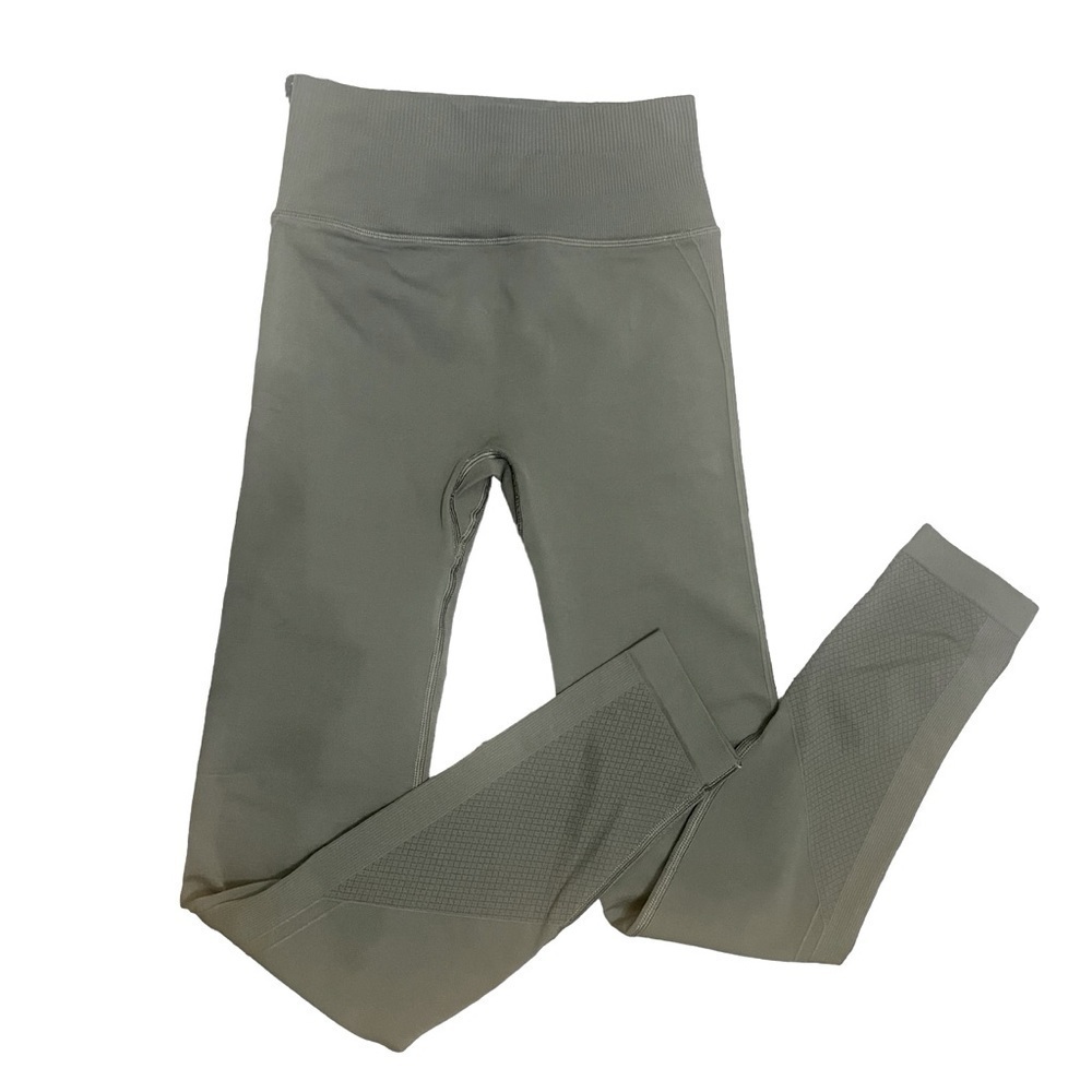 lululemon‎ athletica Army Green Seamless  High Rise  Athletic Leggings Size 2